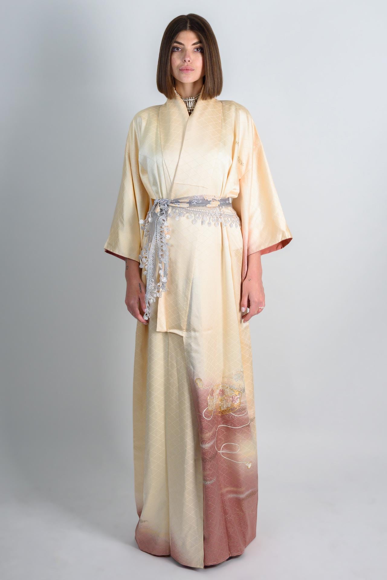 Hand-Sewn Silk Kimono: Peach Gradient, Golden Carriage Motif
