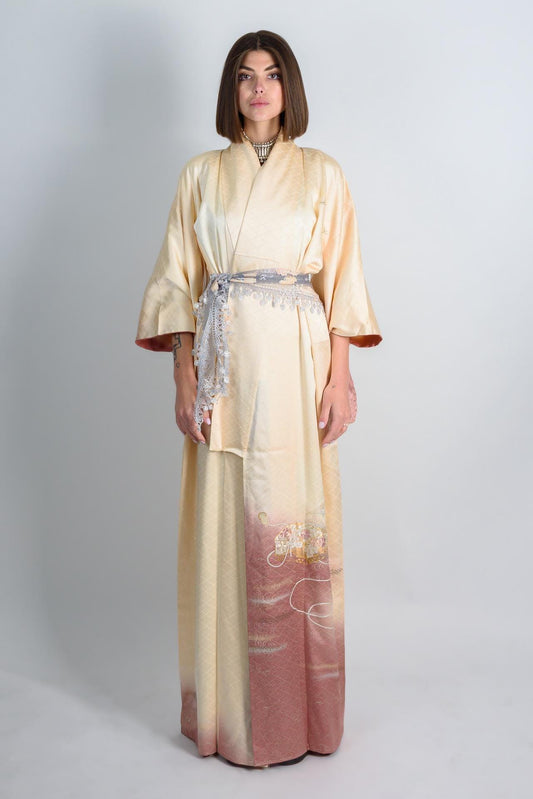Hand-Sewn Silk Kimono: Peach Gradient, Golden Carriage Motif