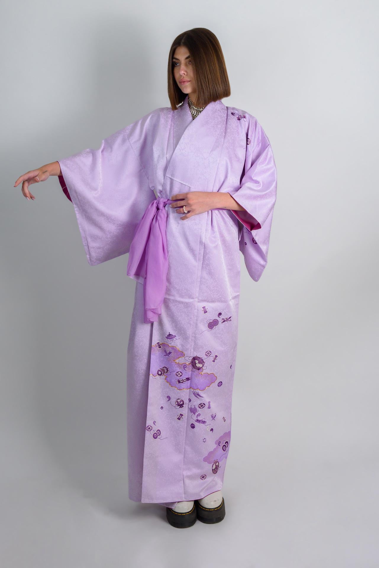 Handmade Silk Kimono Robe: Lavender Dream Cloud Design, Japanese Fashion
