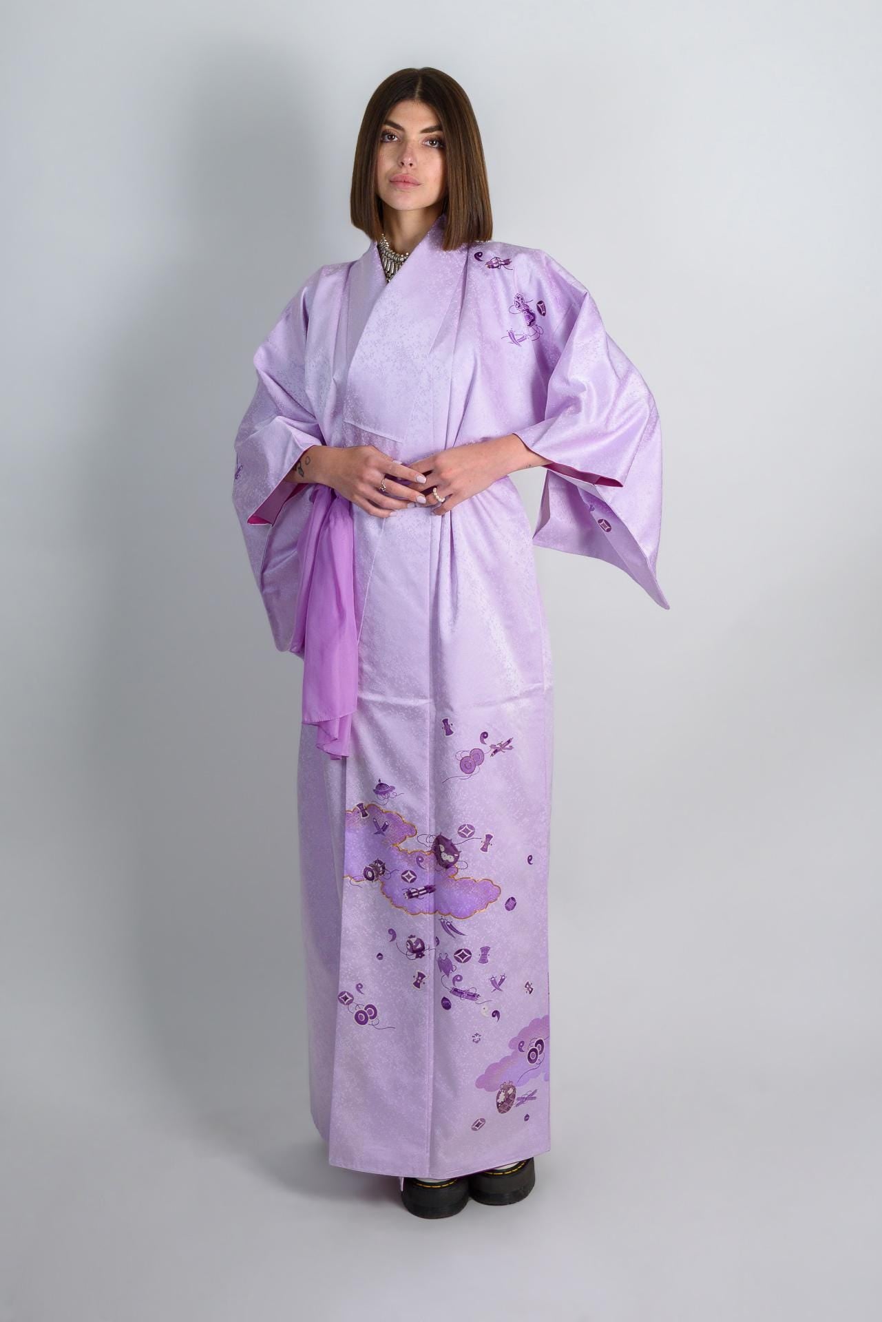 Handmade Silk Kimono Robe: Lavender Dream Cloud Design, Japanese Fashion