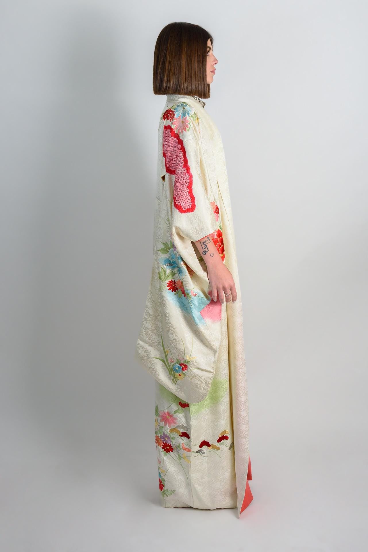 Handmade Silk Kimono Robe: Japanese Floral Jacquard, Bold Colors