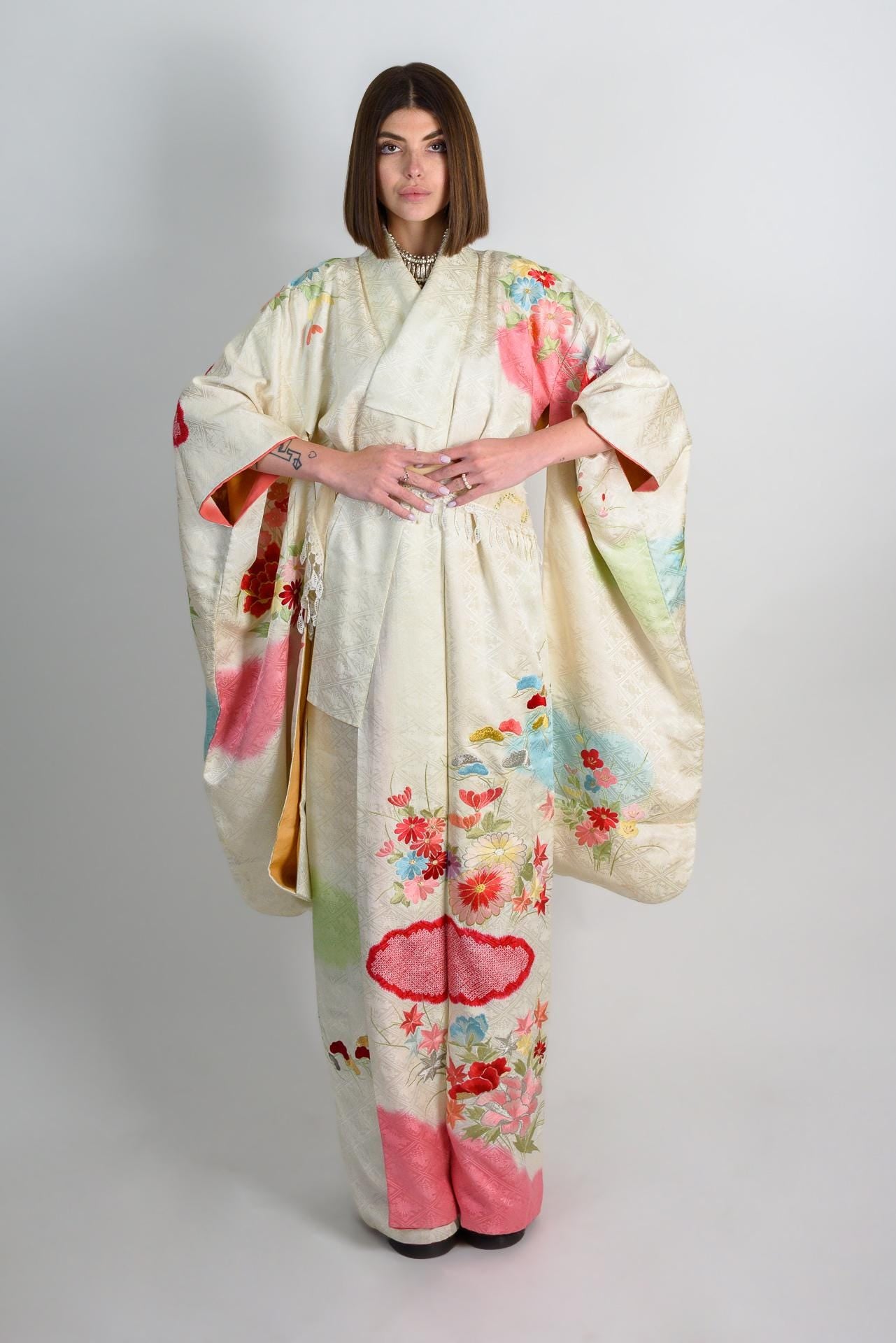 Handmade Silk Kimono Robe: Japanese Floral Jacquard, Bold Colors