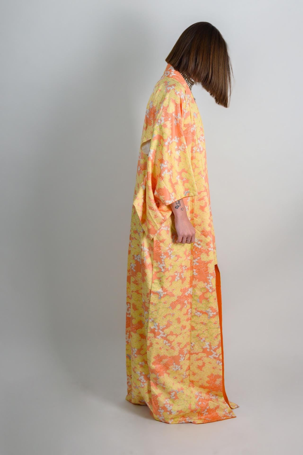 Handmade Silk Kimono Robe: Sunset Chrysanthemum Japanese Fashion