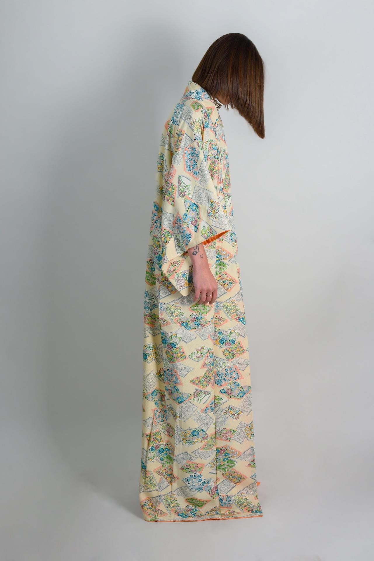 Handmade Silk Kimono Robe: Japanese Floral Paper Petal Design