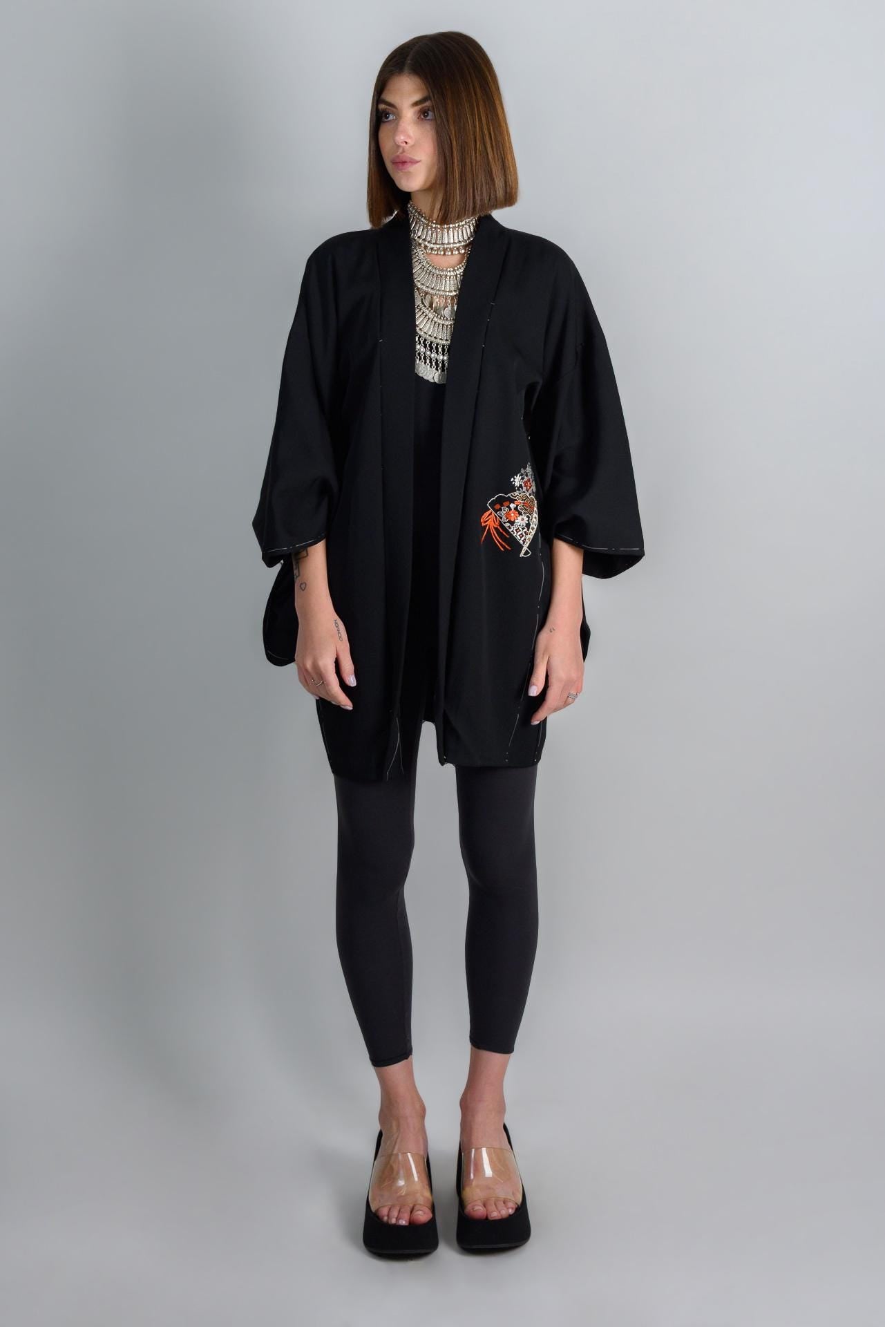 Embroidered Silk Haori Kimono | Black Japanese Vintage Jacket