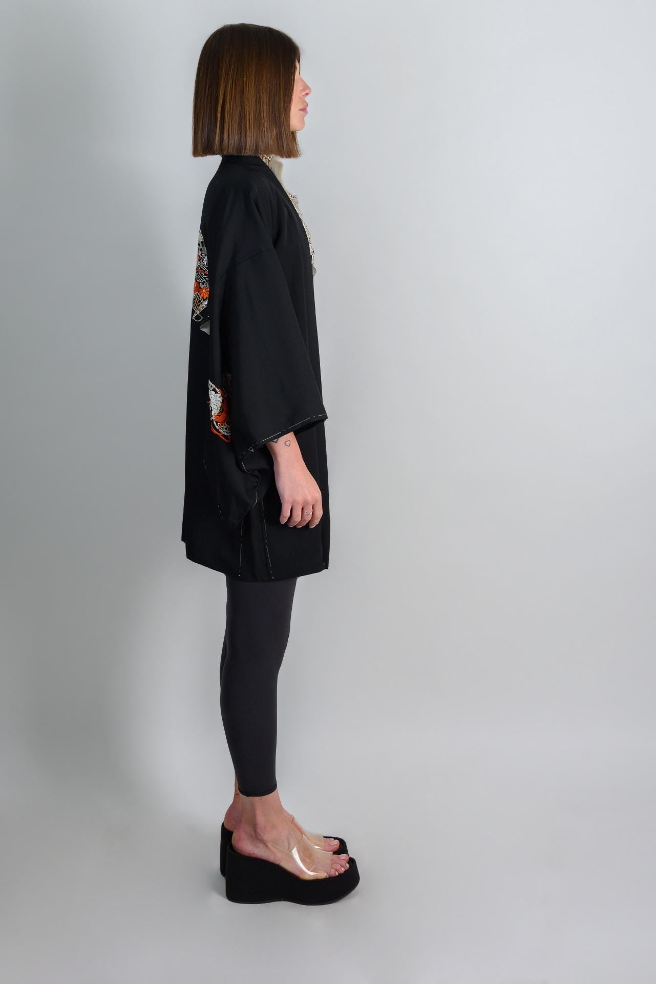 Embroidered Silk Haori Kimono | Black Japanese Vintage Jacket