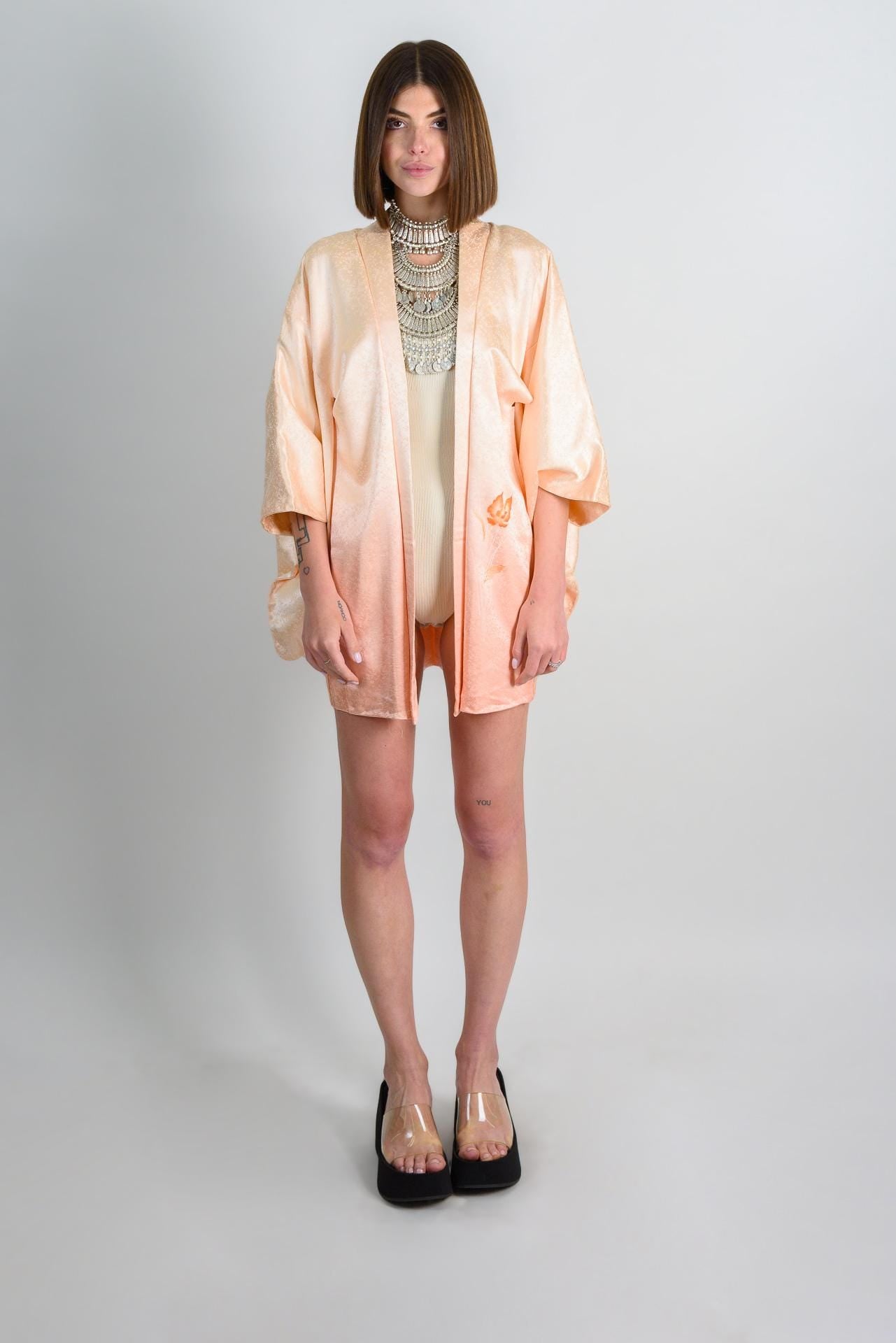 Peach Silk Haori Kimono: Vintage Japanese Robe, Floral Rinzu Pattern