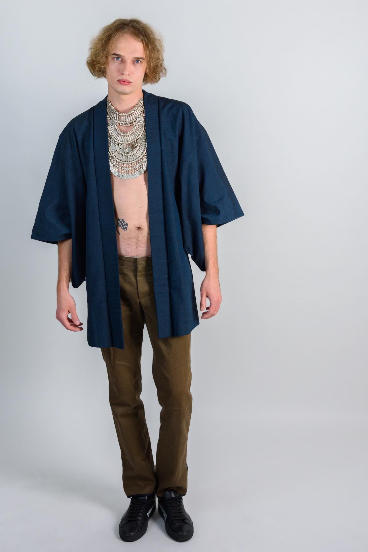 Ocean Ember Kimono (着物 – kimono) – Japanese Men’s Haori in Navy Slub Weave