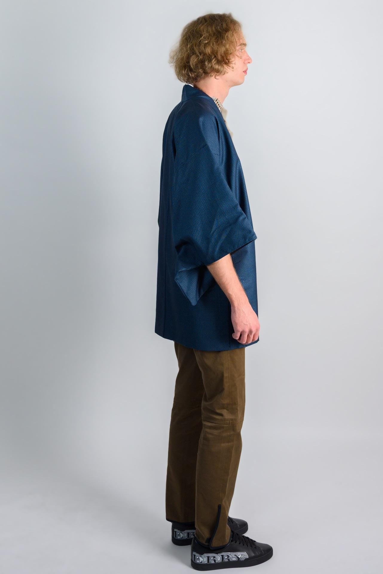 Twilight Weave Kimono (着物 – kimono) – Japanese Men’s Haori in Indigo Mini-Pattern