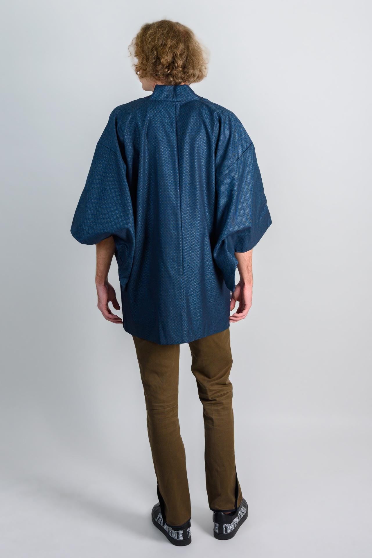 Twilight Weave Kimono (着物 – kimono) – Japanese Men’s Haori in Indigo Mini-Pattern