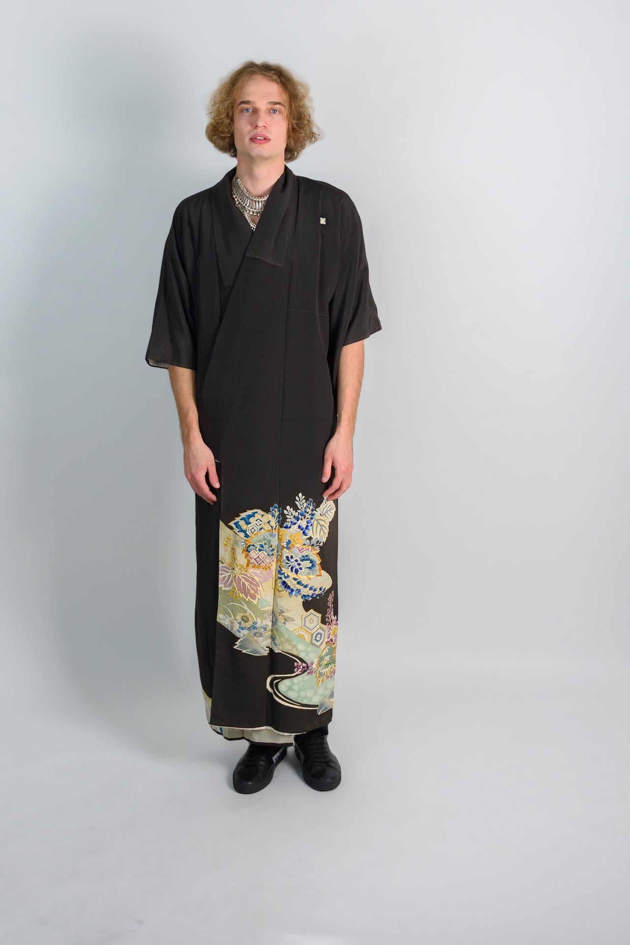 Handmade Japanese Kimono Robe: Black Montsuki with Floral Crests