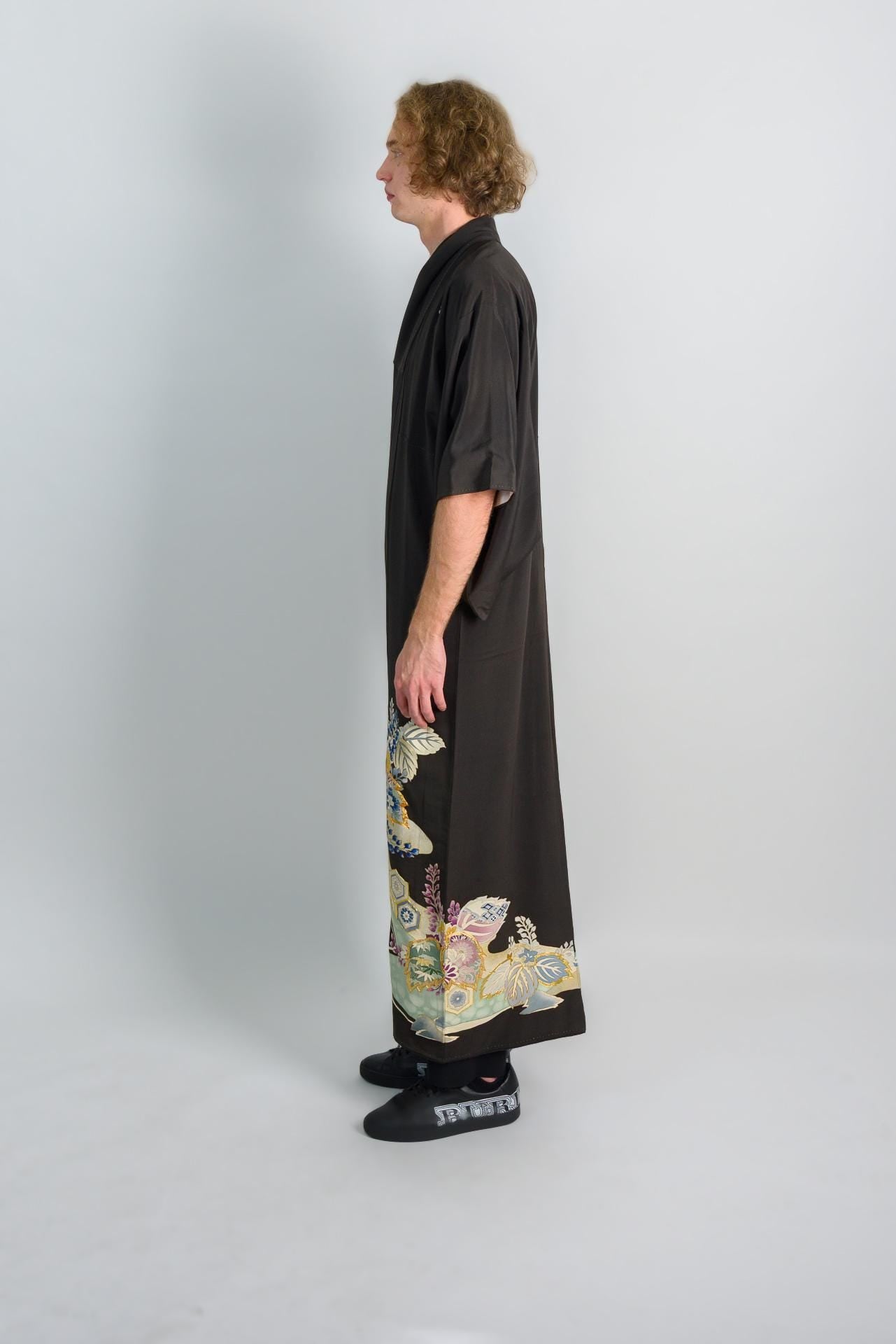 Handmade Japanese Kimono Robe: Black Montsuki with Floral Crests