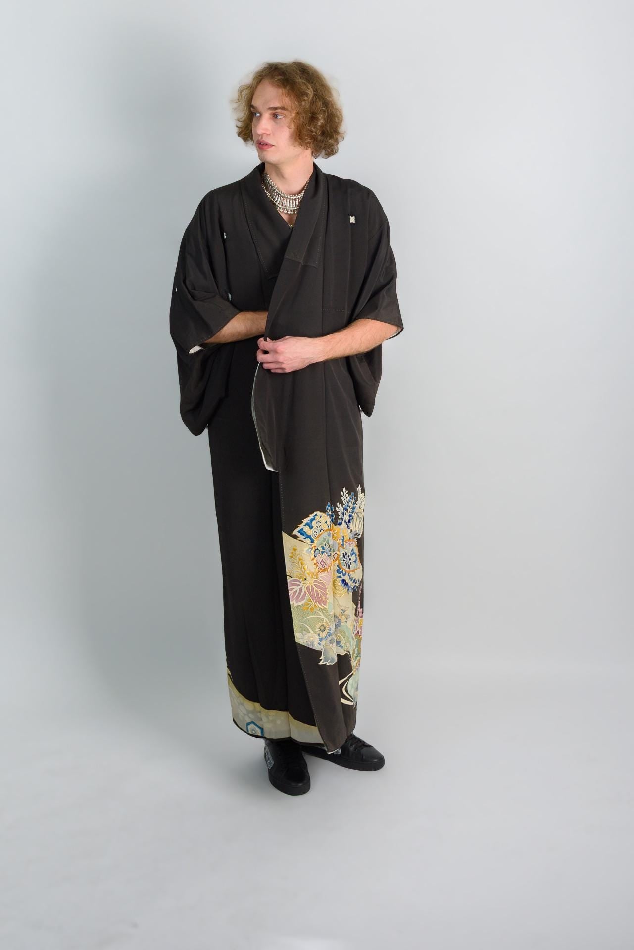 Handmade Japanese Kimono Robe: Black Montsuki with Floral Crests