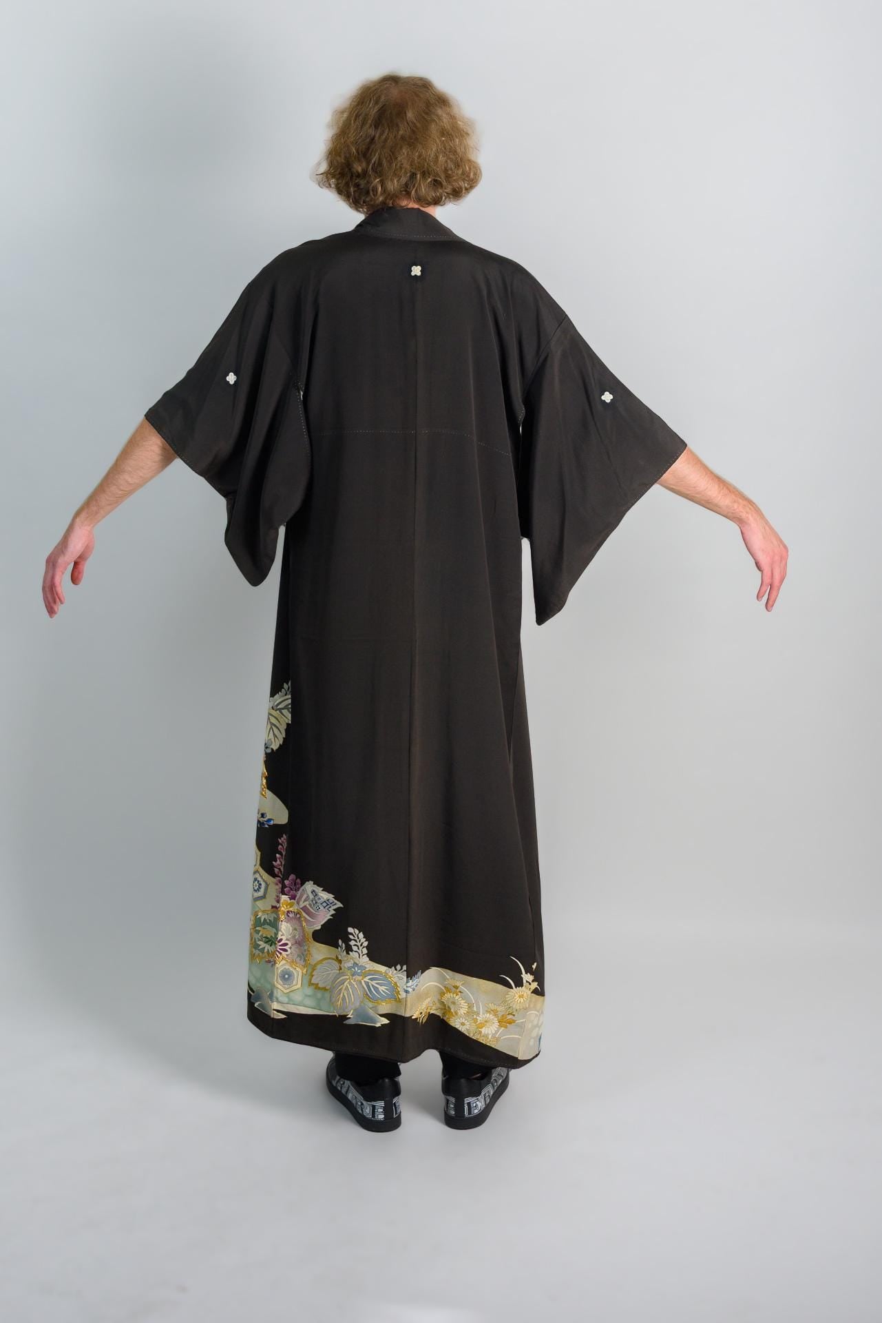 Handmade Japanese Kimono Robe: Black Montsuki with Floral Crests