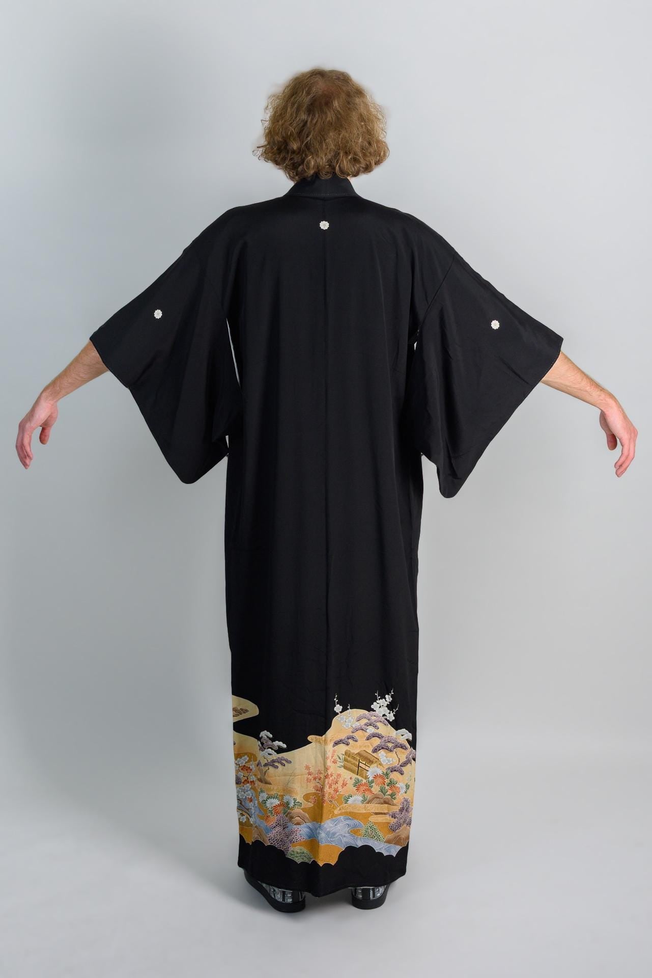 Handmade Japanese Kimono Robe: Painted Temple Landscape