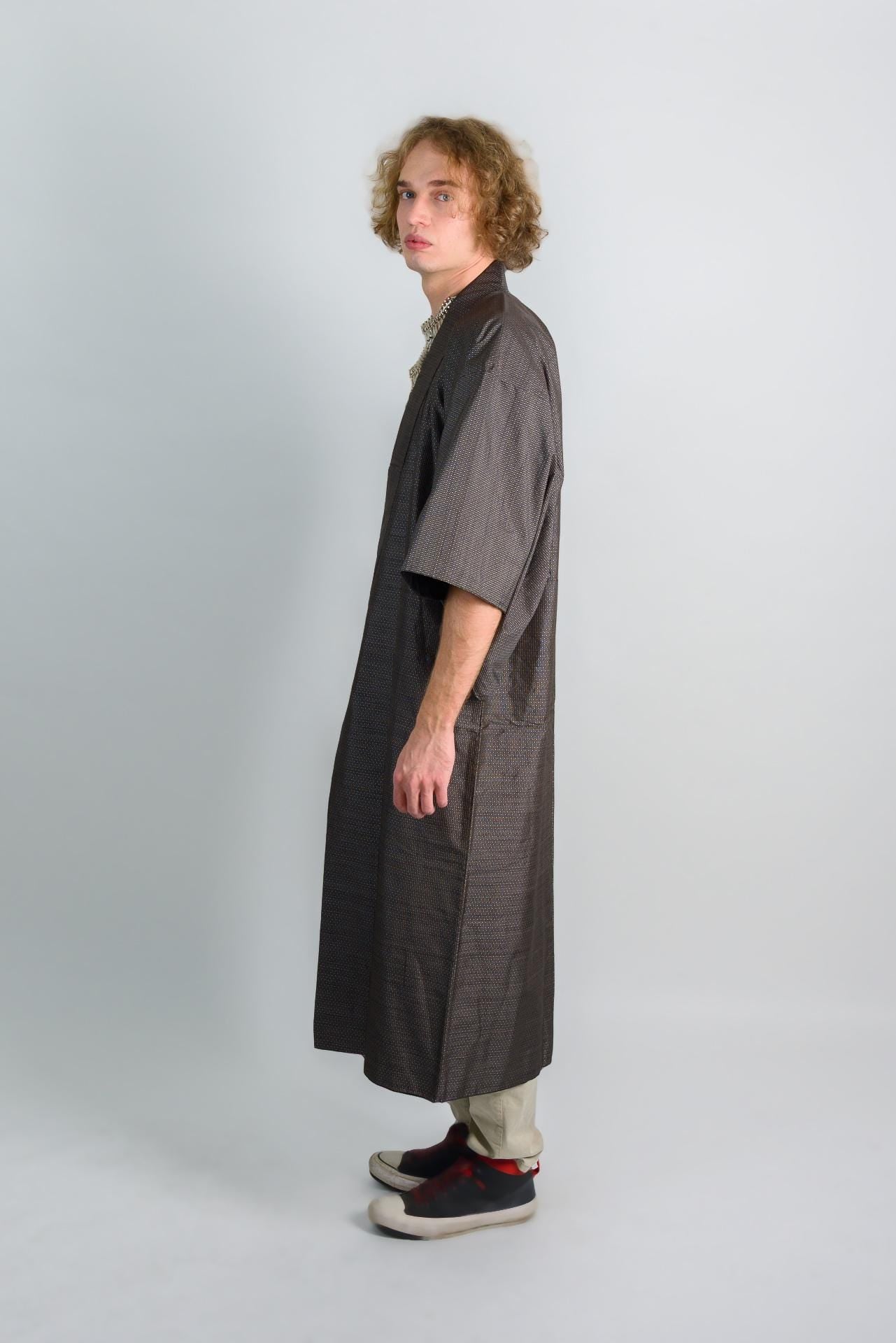 Handmade Japanese Kimono Robe: Charcoal Geometric Weave