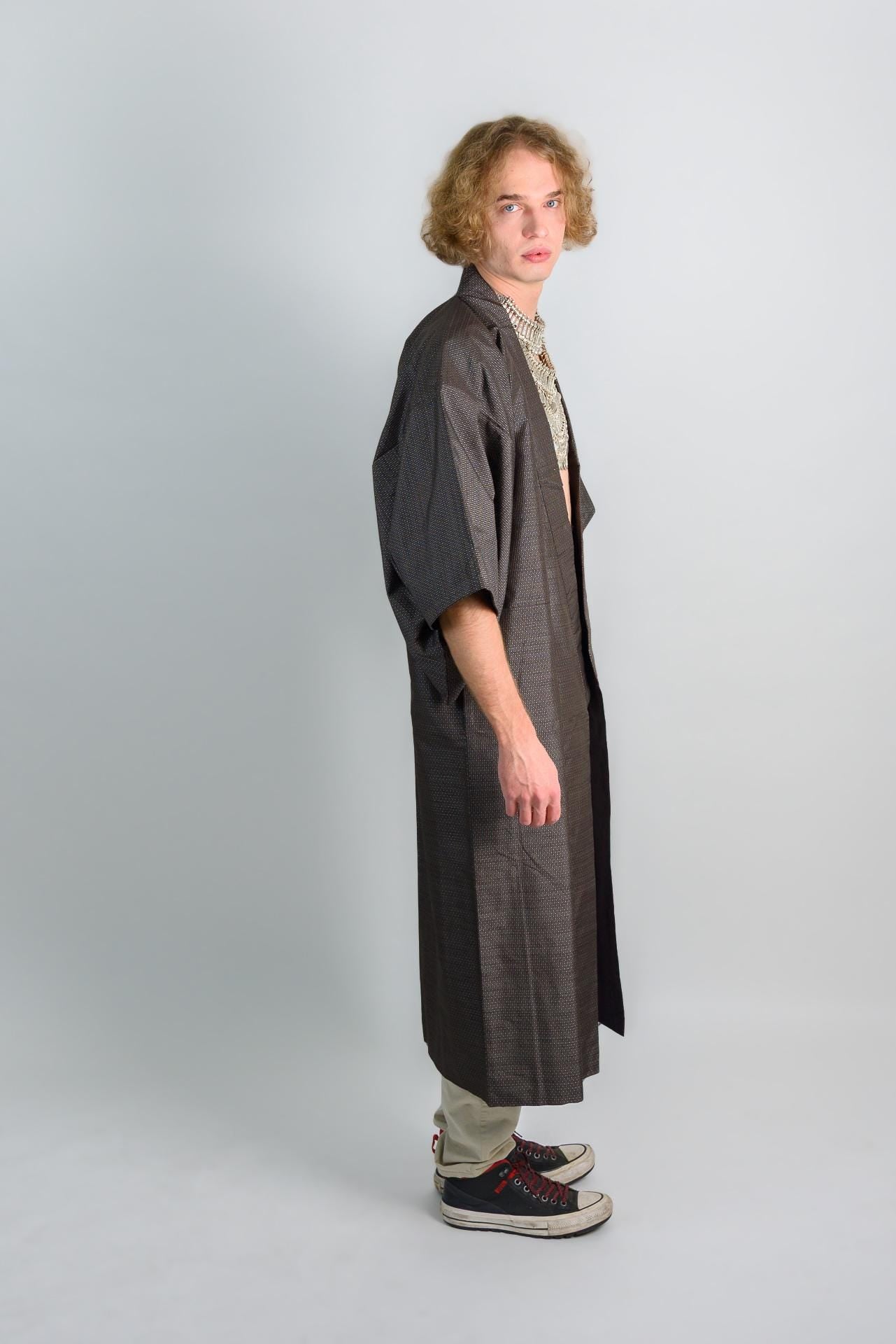 Handmade Japanese Kimono Robe: Charcoal Geometric Weave