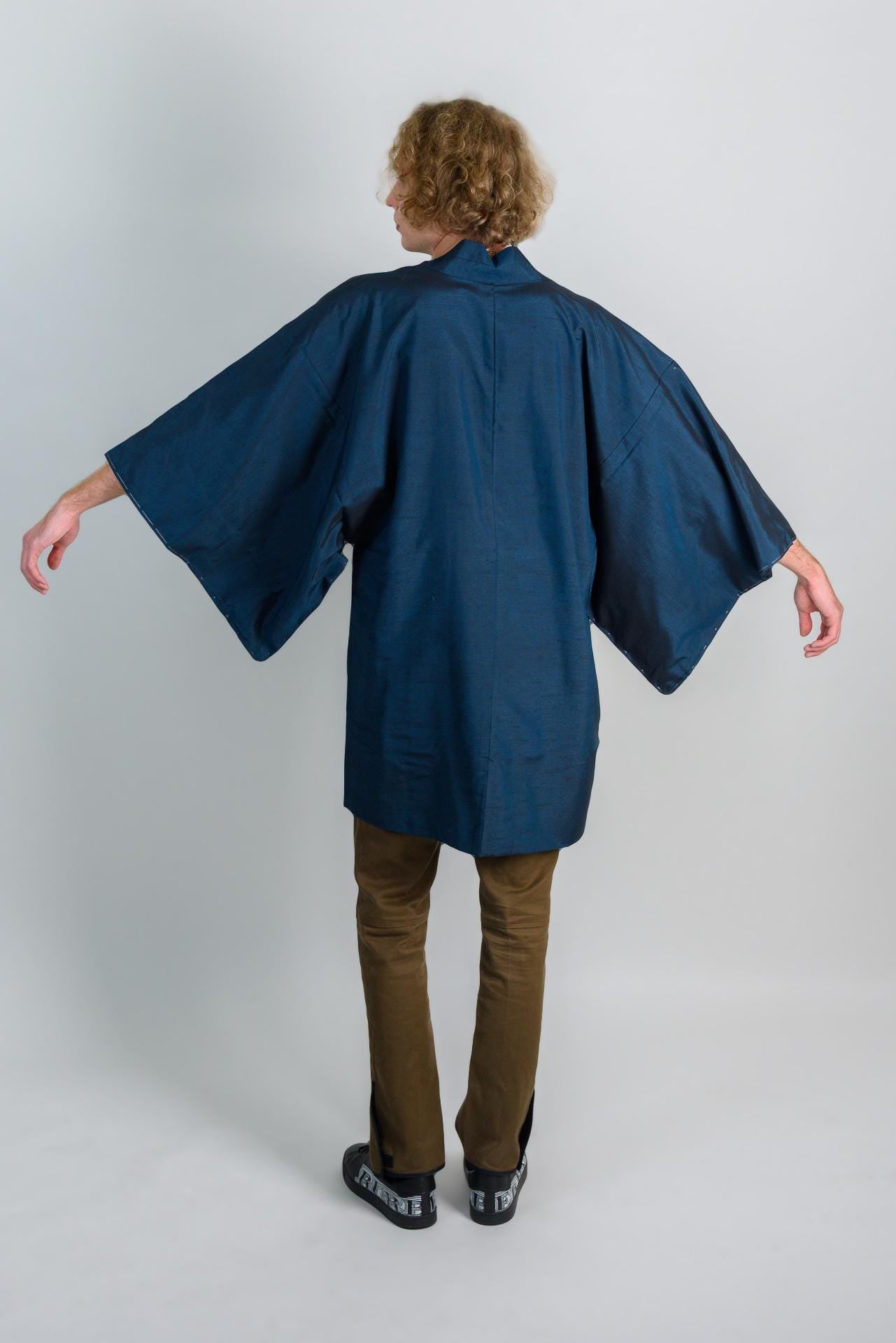 Ocean Depth Haori (羽織 – haori) – Japanese Men’s Short Kimono Jacket
