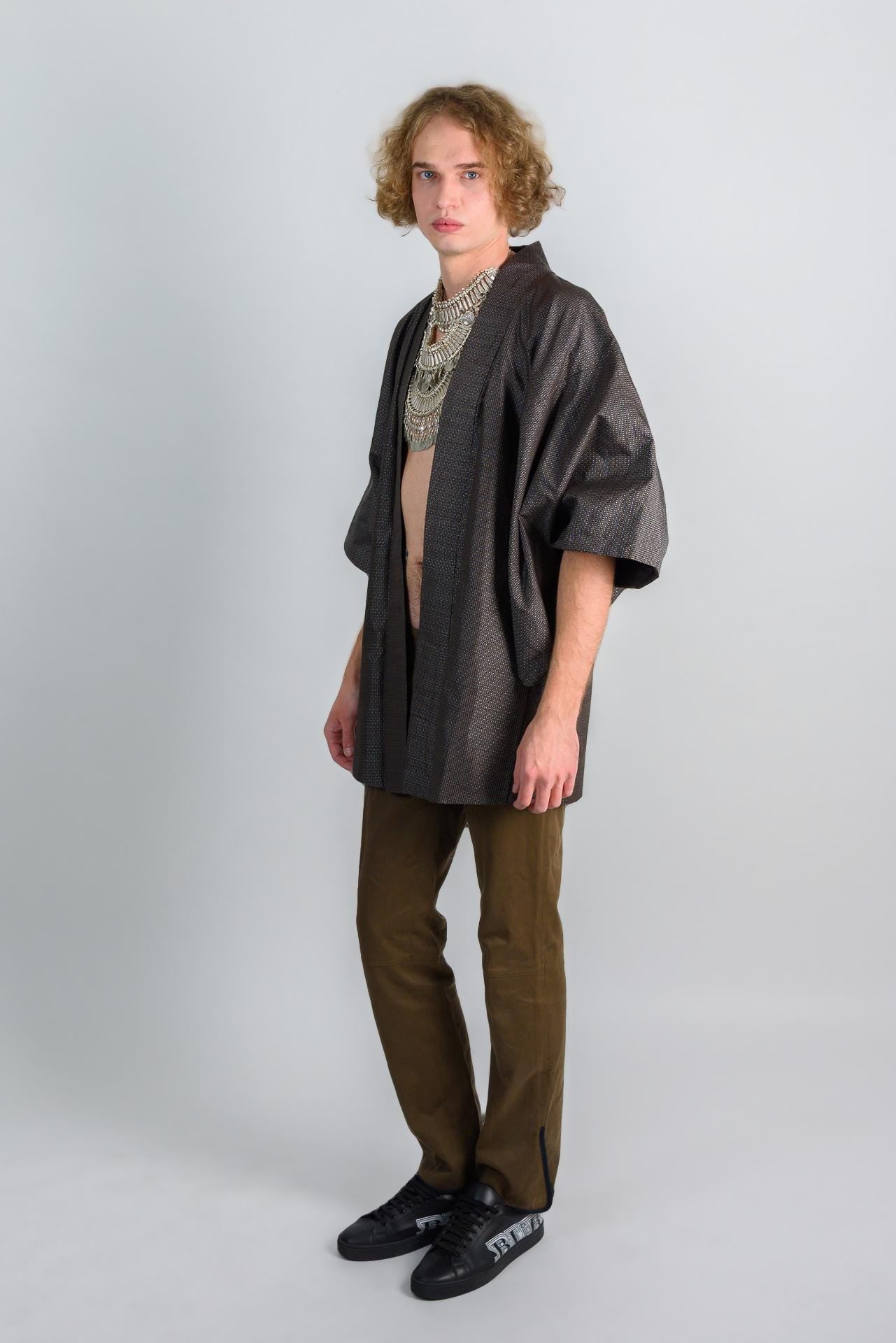 Stone Lantern Haori (羽織 – haori) – Japanese Men’s Kimono Jacket