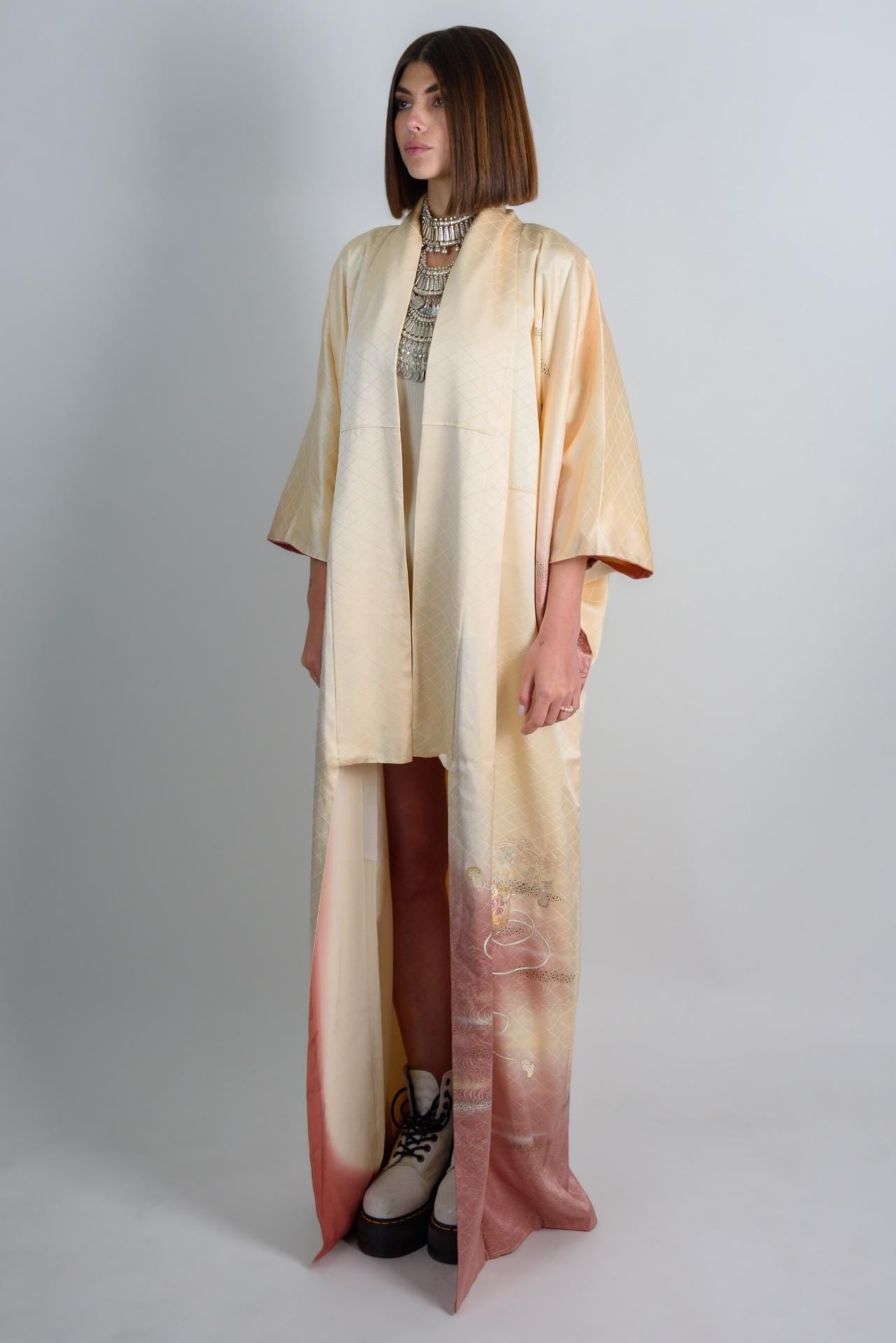 Hand-Sewn Silk Kimono: Peach Gradient, Golden Carriage Motif