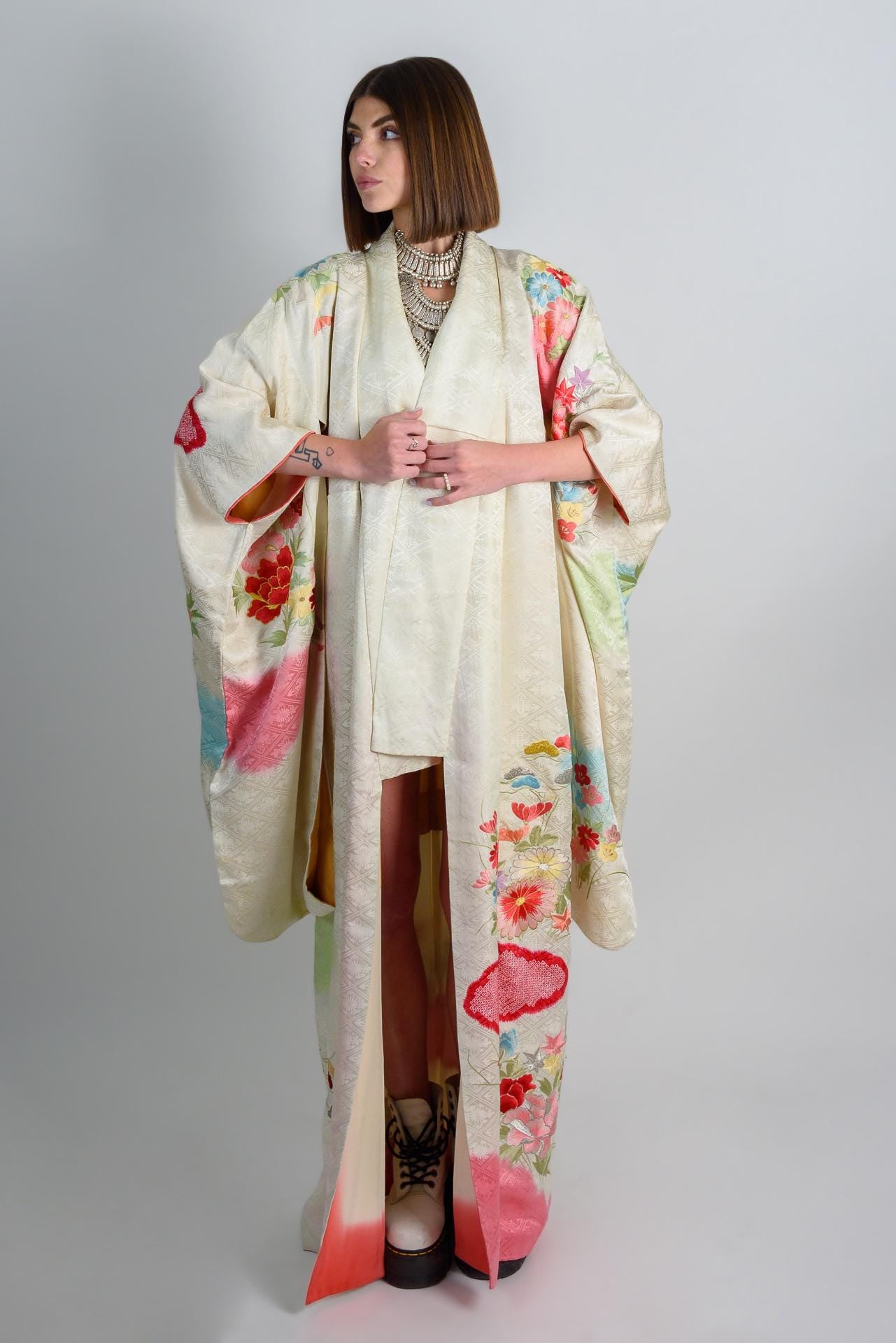 Handmade Silk Kimono Robe: Japanese Floral Jacquard, Bold Colors