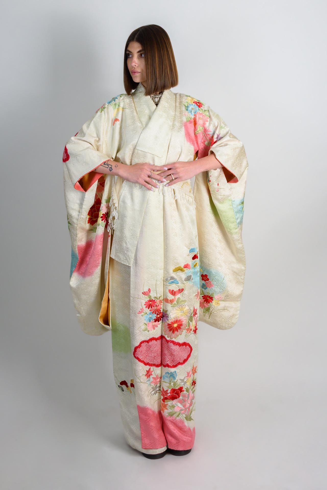 Handmade Silk Kimono Robe: Japanese Floral Jacquard, Bold Colors