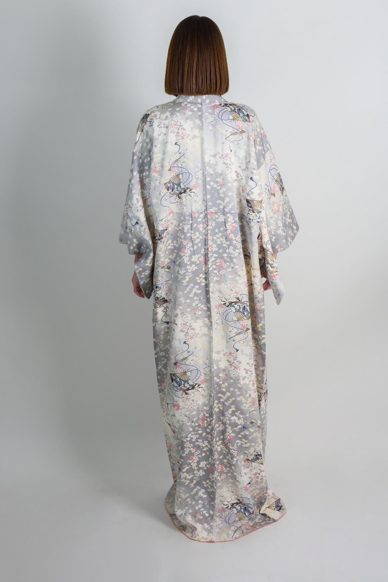 Handmade Silk Kimono | Floral Carriage Motif, Silver Gray Japanese Robe