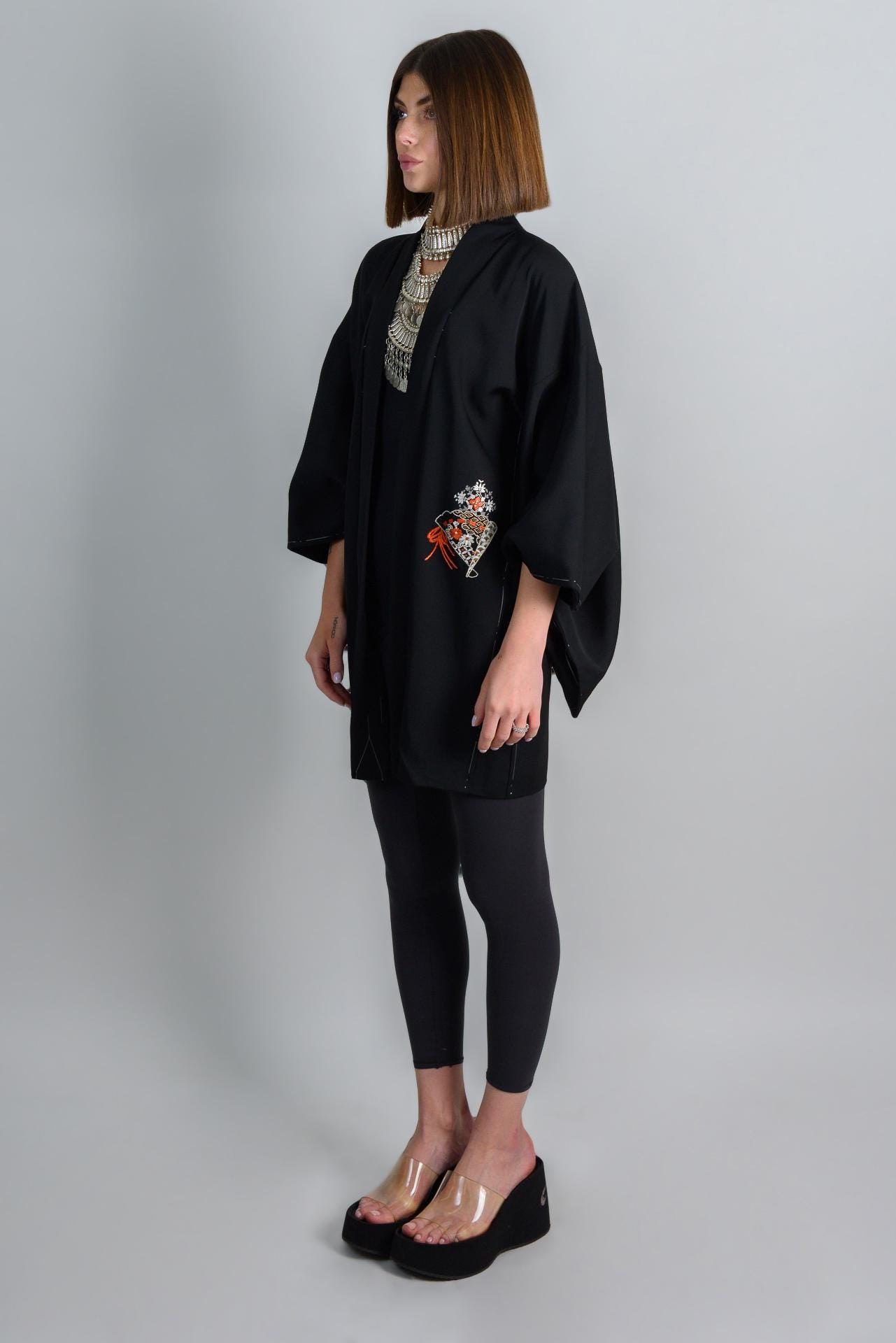Embroidered Silk Haori Kimono | Black Japanese Vintage Jacket