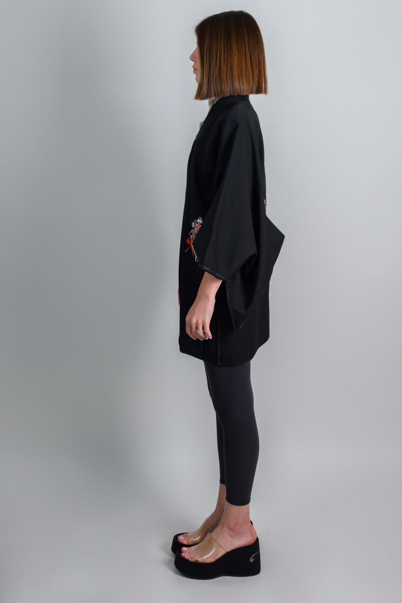 Embroidered Silk Haori Kimono | Black Japanese Vintage Jacket