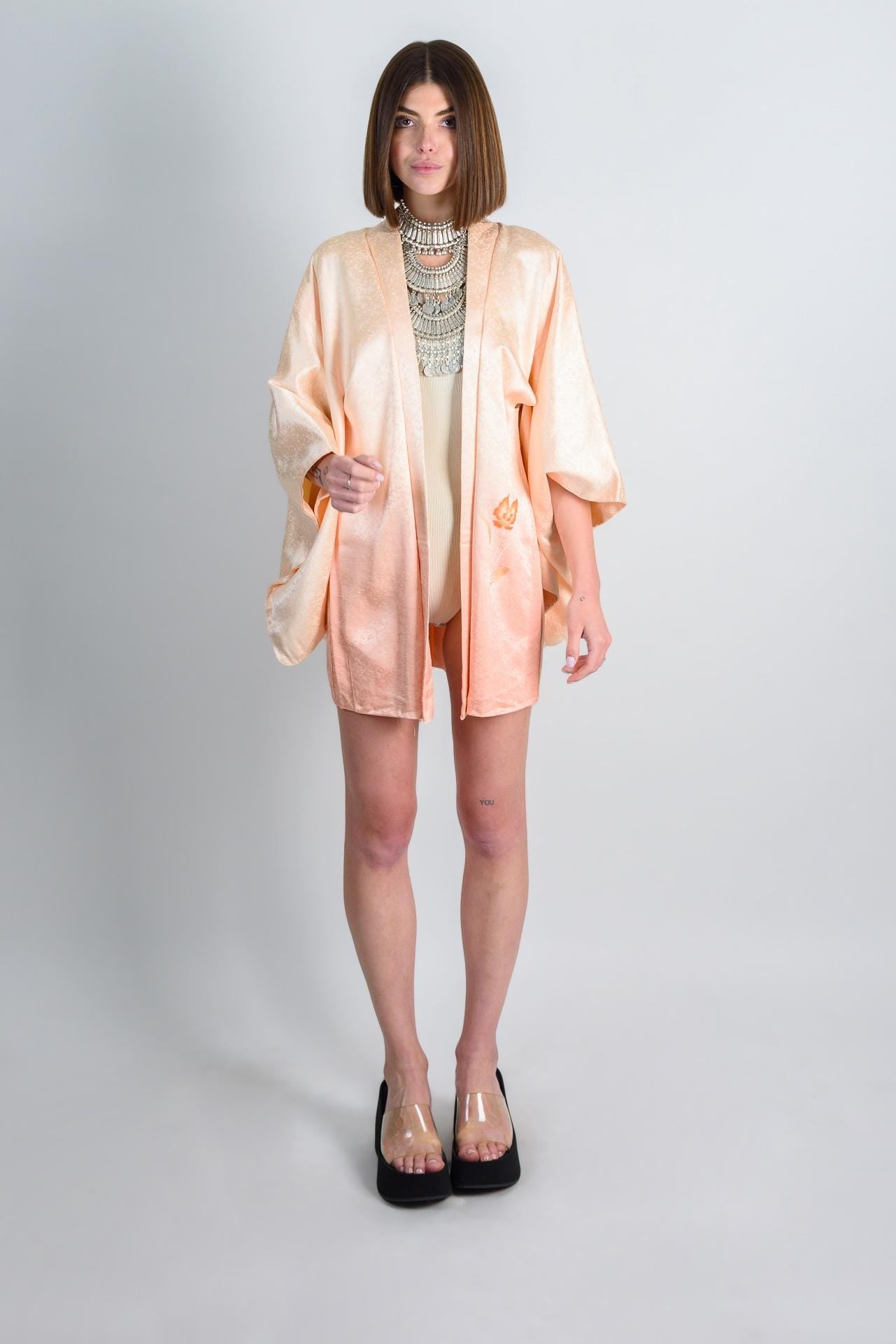 Peach Silk Haori Kimono: Vintage Japanese Robe, Floral Rinzu Pattern