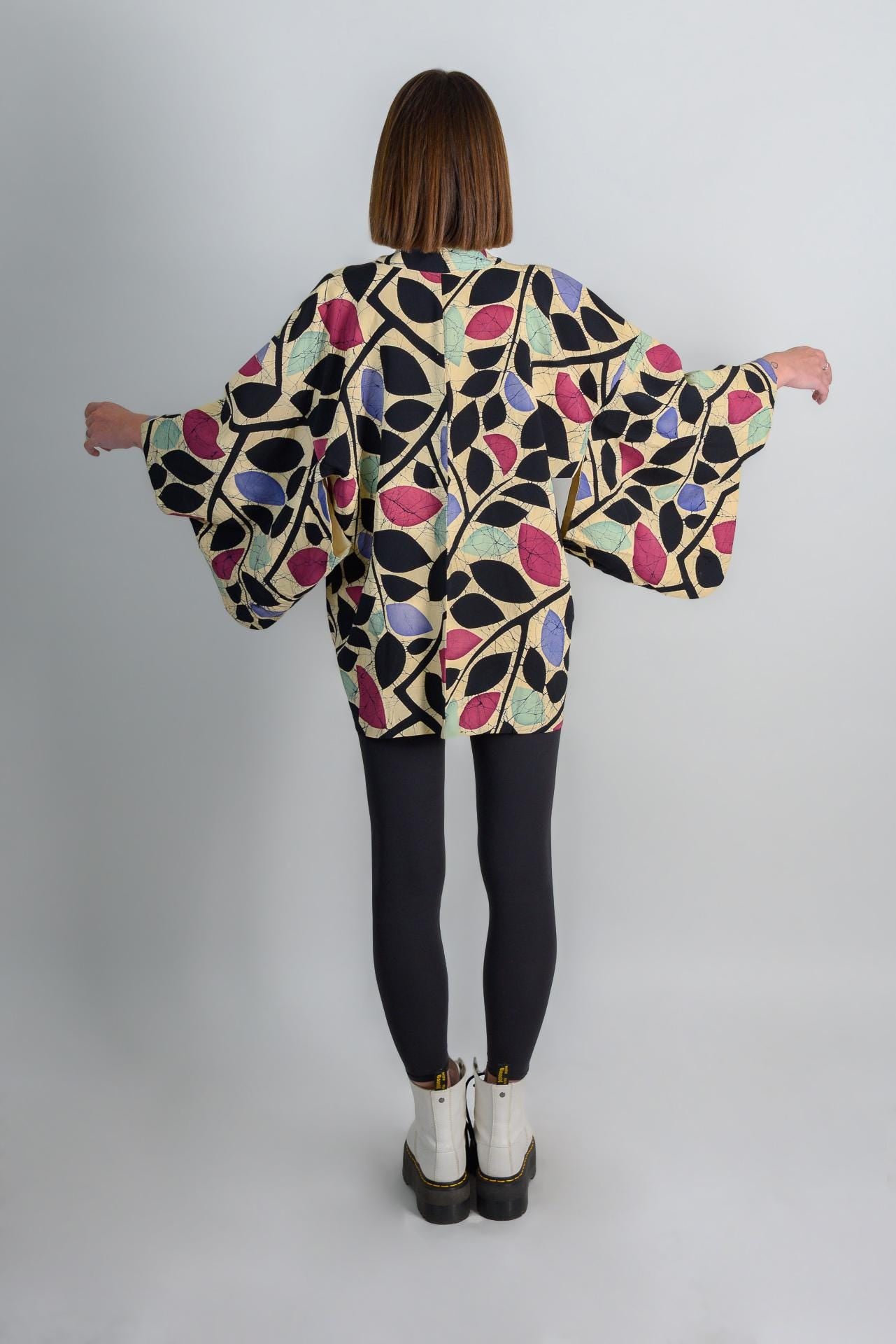 Vintage Silk Haori: Japanese Kimono Jacket, Abstract Leaf Print