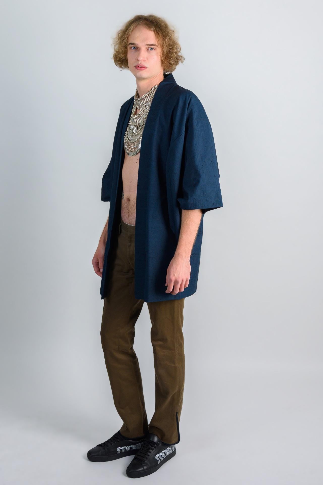 Ocean Ember Kimono (着物 – kimono) – Japanese Men’s Haori in Navy Slub Weave