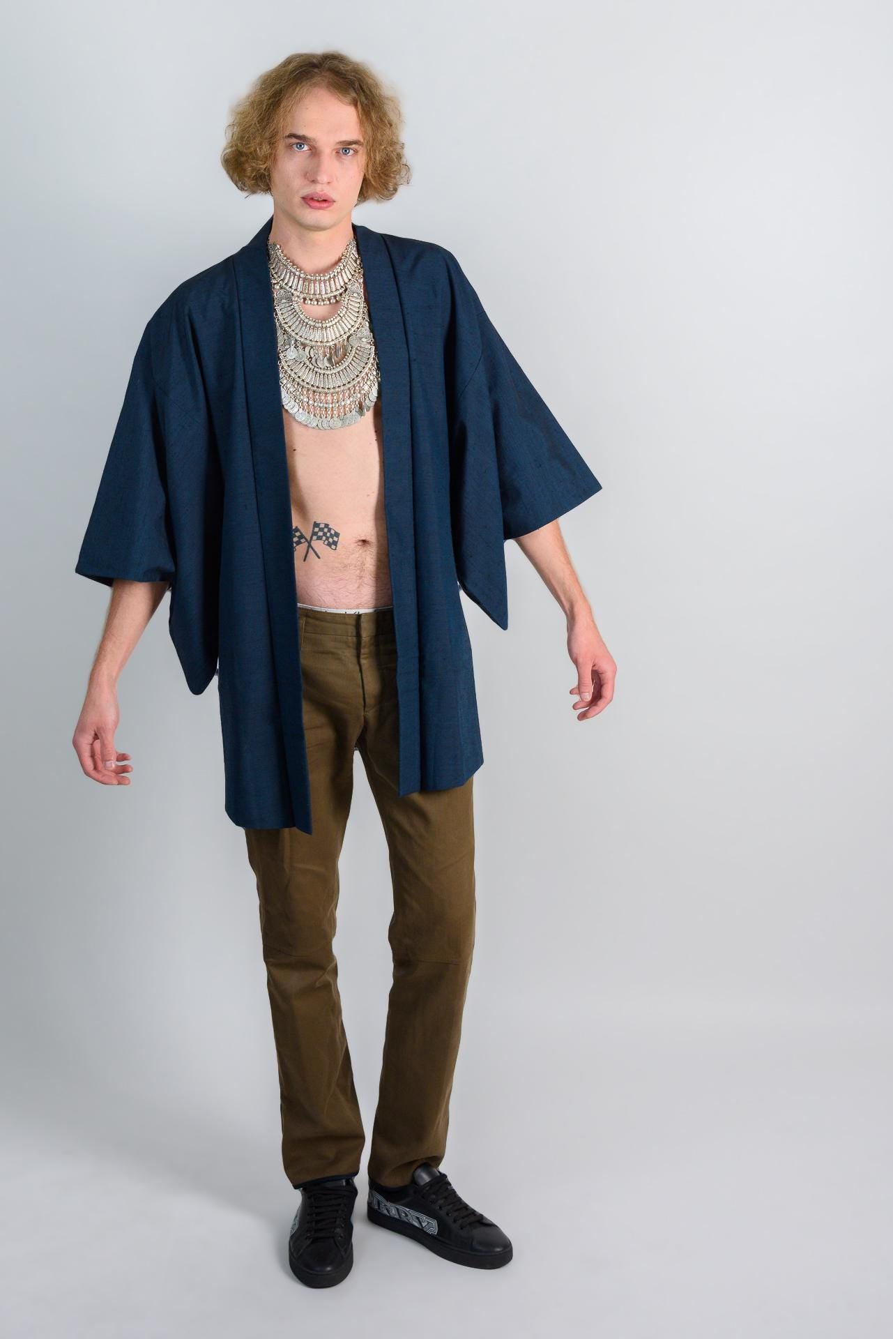 Ocean Ember Kimono (着物 – kimono) – Japanese Men’s Haori in Navy Slub Weave