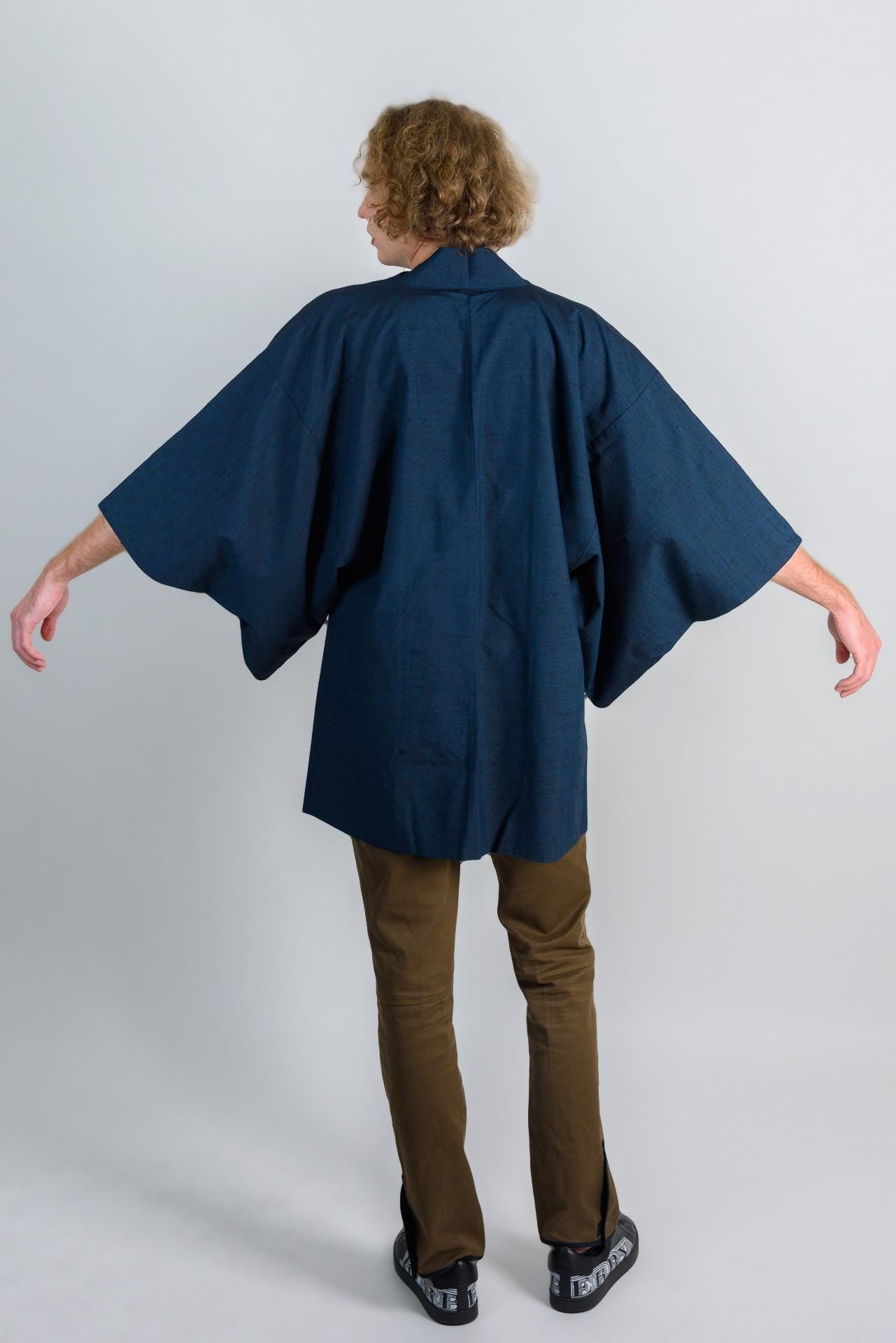 Ocean Ember Kimono (着物 – kimono) – Japanese Men’s Haori in Navy Slub Weave