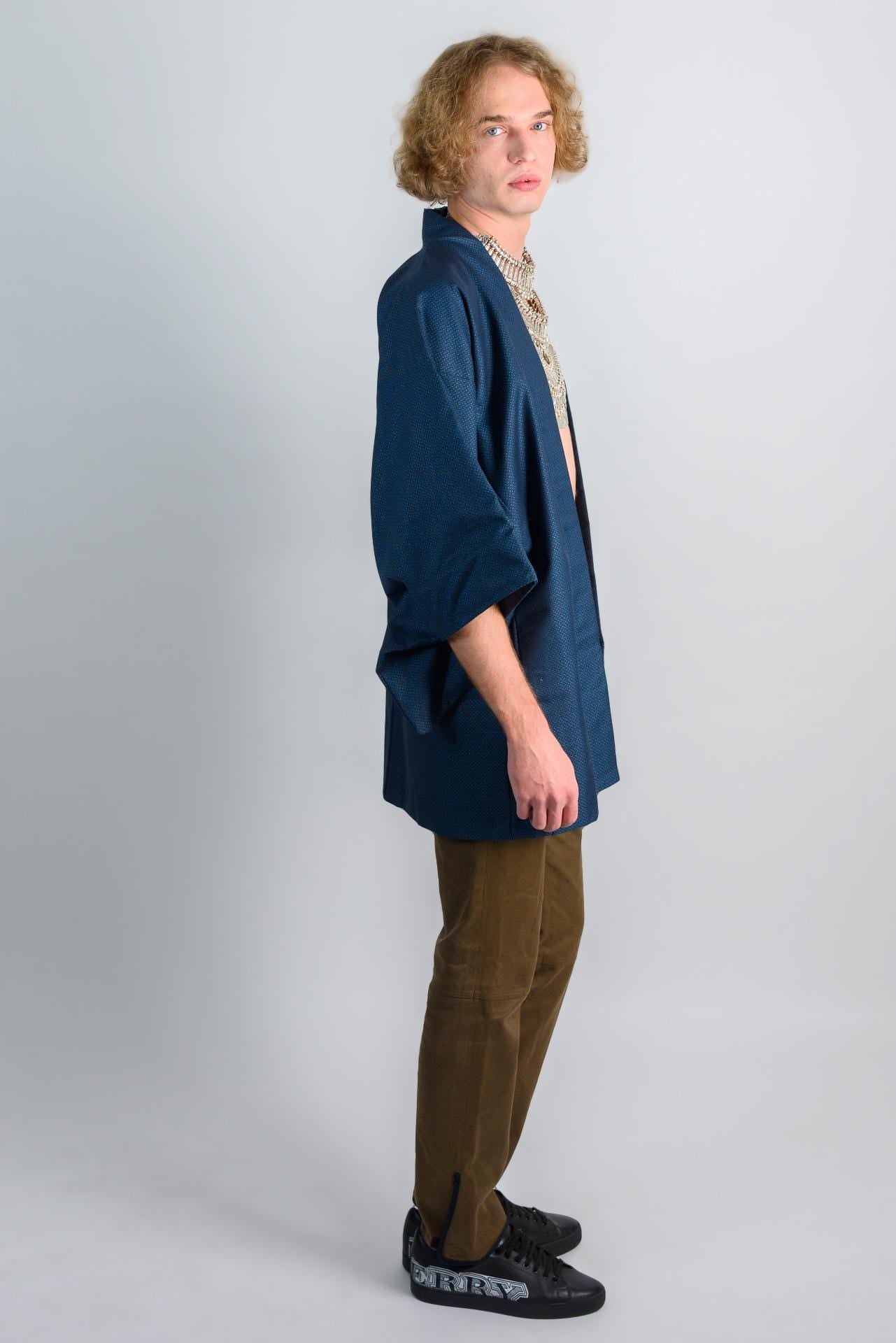 Twilight Weave Kimono (着物 – kimono) – Japanese Men’s Haori in Indigo Mini-Pattern