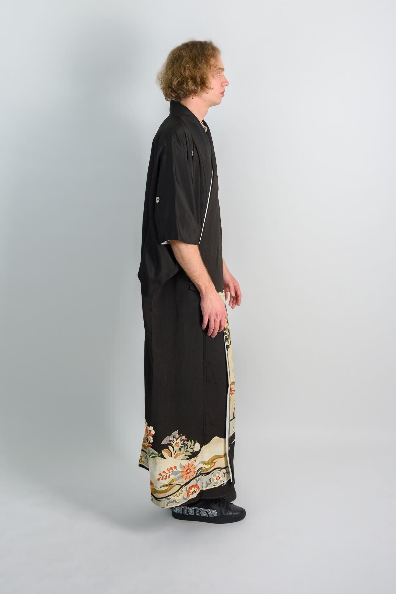 Floral Storm Montsuki Kimono: Japanese Mens Boho Robe