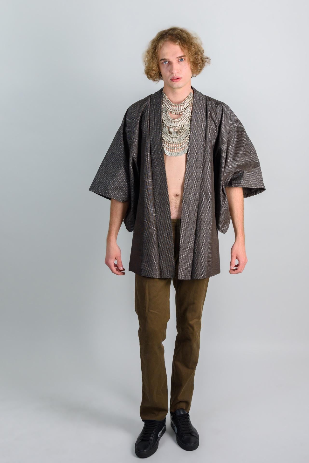 Stone Lantern Haori (羽織 – haori) – Japanese Men’s Kimono Jacket