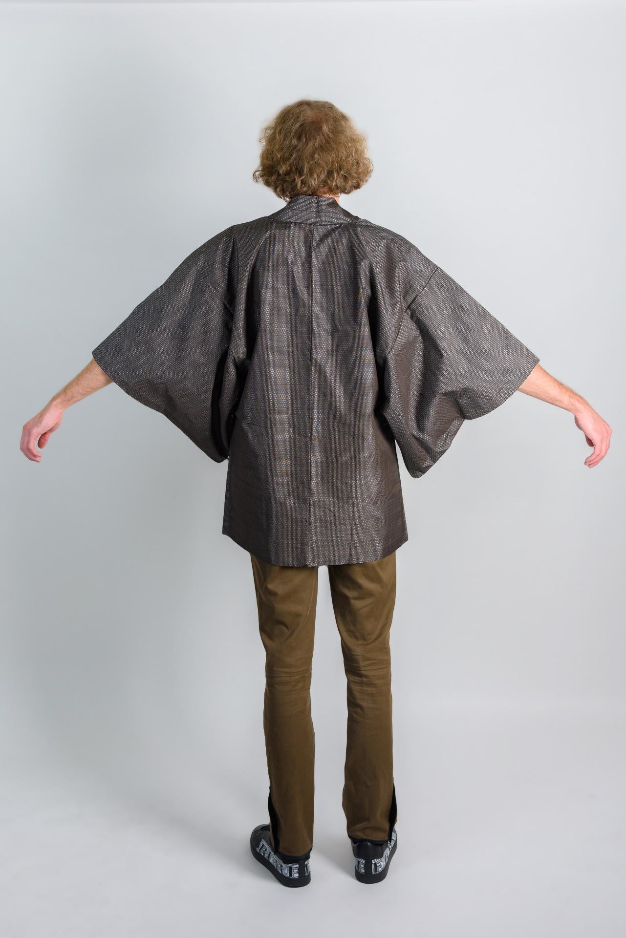 Stone Lantern Haori (羽織 – haori) – Japanese Men’s Kimono Jacket
