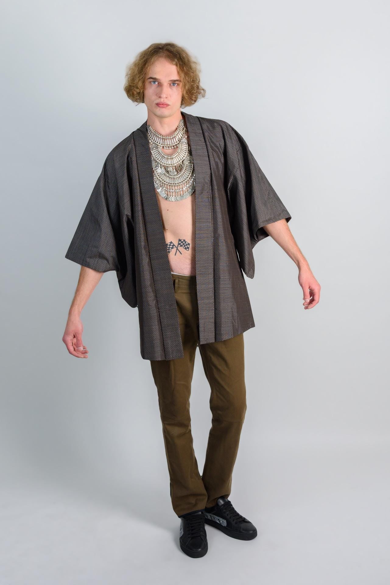 Stone Lantern Haori (羽織 – haori) – Japanese Men’s Kimono Jacket