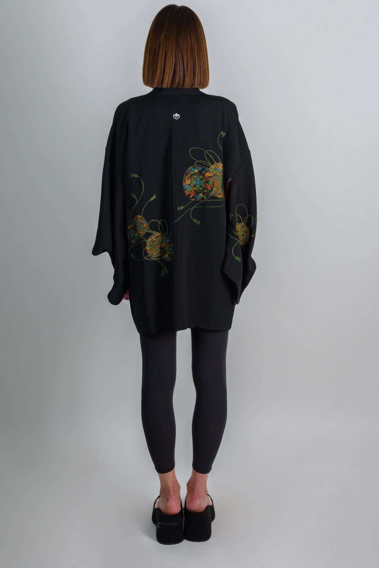 ROYAL THREAD DANCER|silk kimono|black haori|boho robe|japanese jacket|festival fashion|vintage japan|spiritual clothing