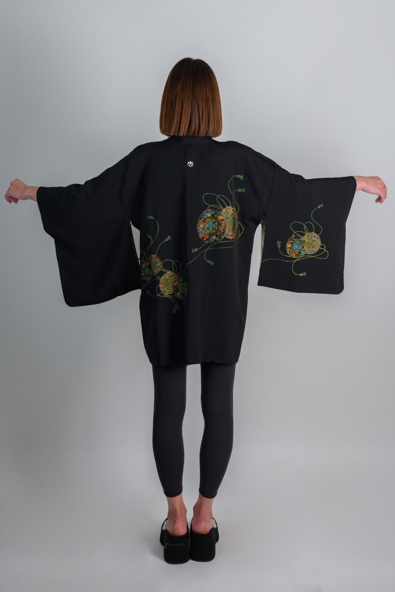 ROYAL THREAD DANCER|silk kimono|black haori|boho robe|japanese jacket|festival fashion|vintage japan|spiritual clothing